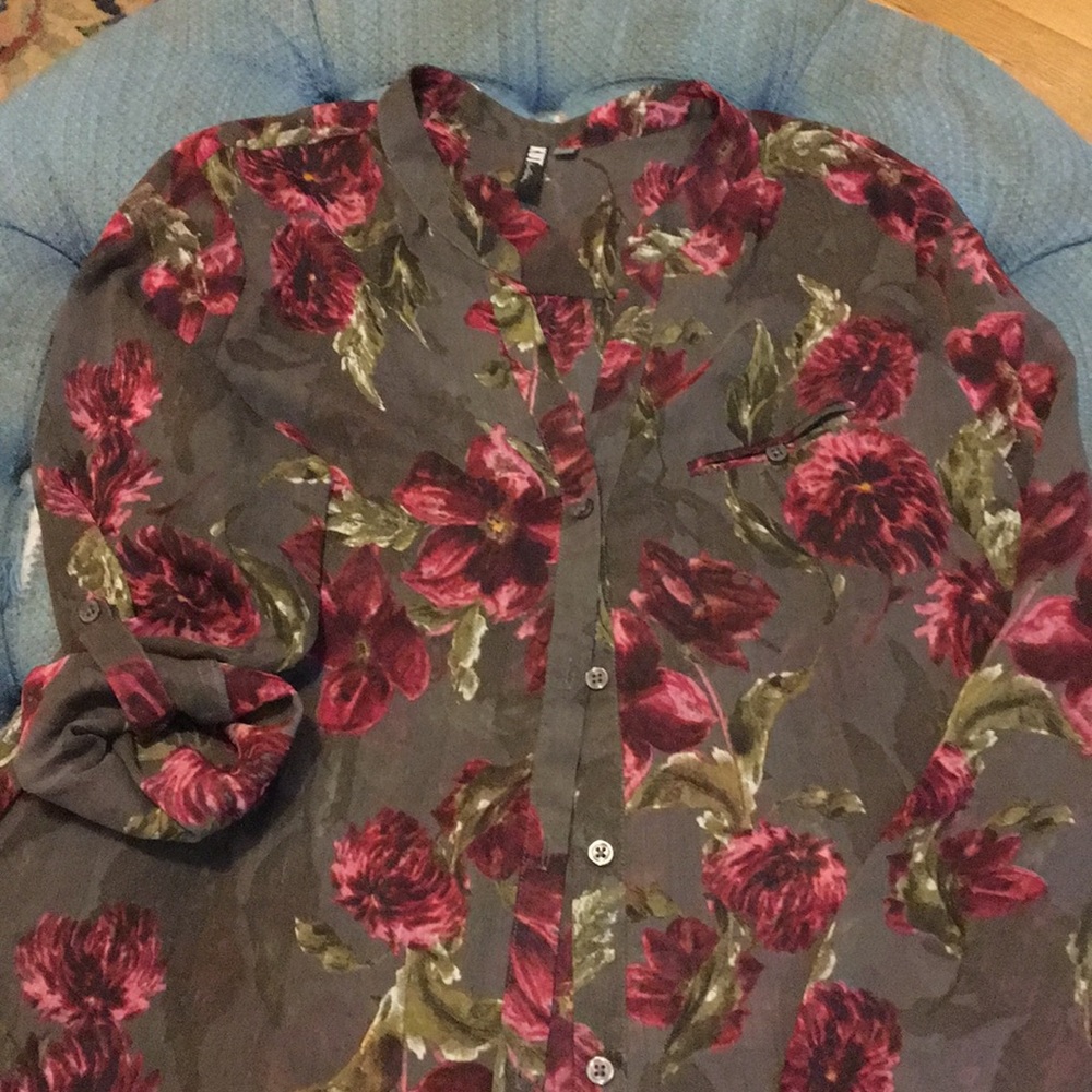 Kut From the Cloth Sinclair Button Down Blouse